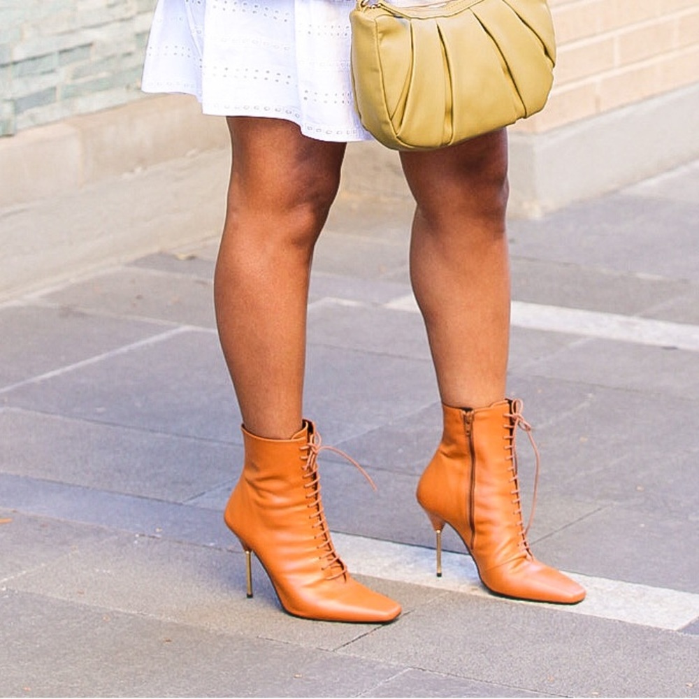 l'intervalle ankle boots w/gold accent high heels in chestnut nubuck 40/ US 9 - Picture 6 of 7